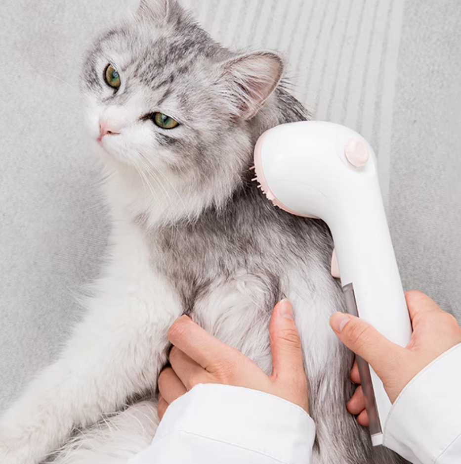 Dry foam pet brush with dispenser for waterless cat & dog grooming. Gentle, easy pet cleaner.