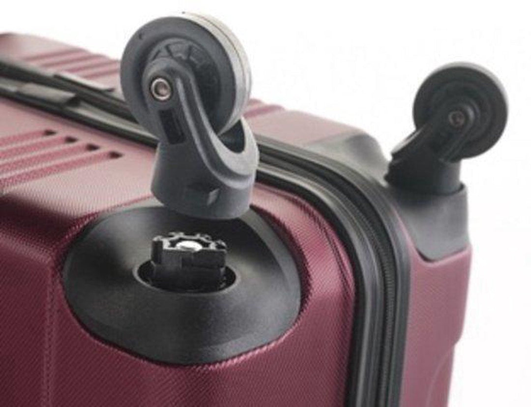 Hardshell travel gear, robust & impact-resistant, with smooth spinner wheels.
