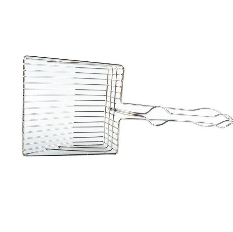 High-quality stainless steel cat litter scoop, designed for durability & effortless pet litter cleaning.