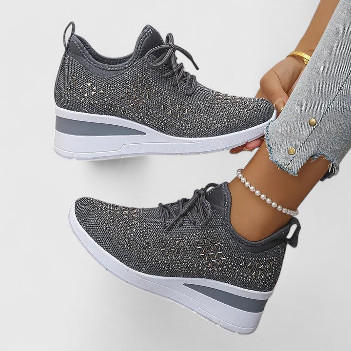 Women's orthopedic walking shoes with arch and posture support, ideal for comfortable everyday wear.