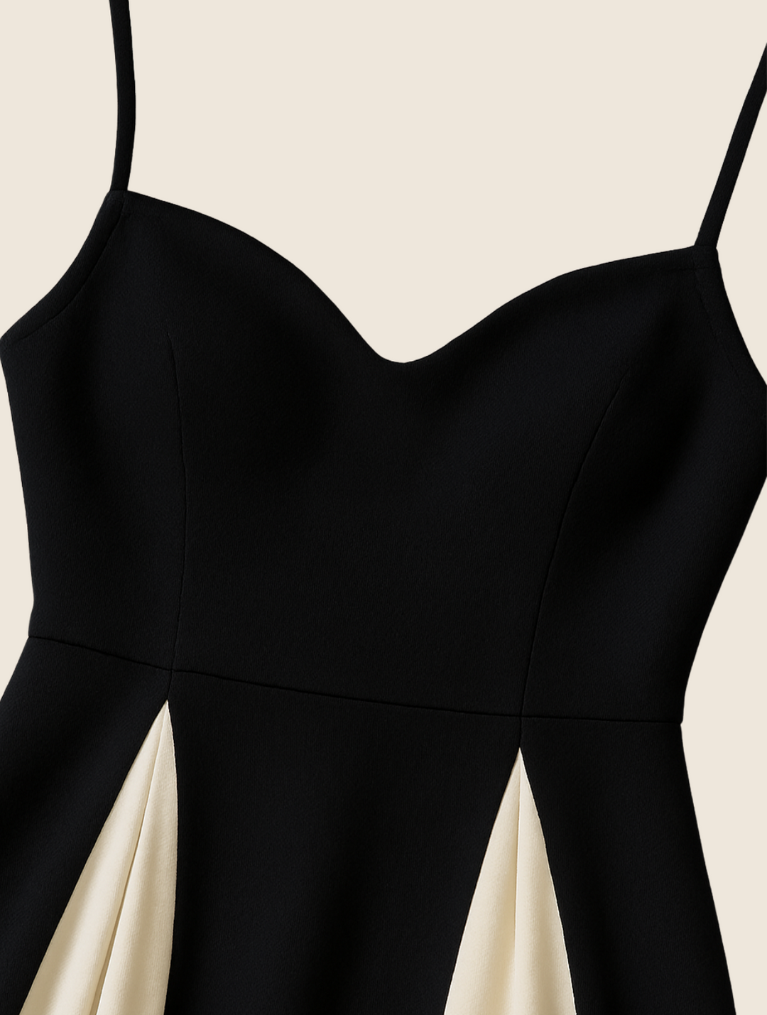 Sophisticated black maxi dress for women, a stylish and elegant choice for wedding ospiti.