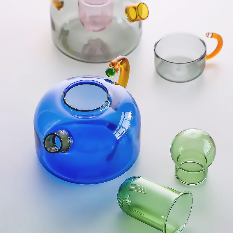 Durable borosilicate glass teapot, unique design with clear infuser for a perfect brew.