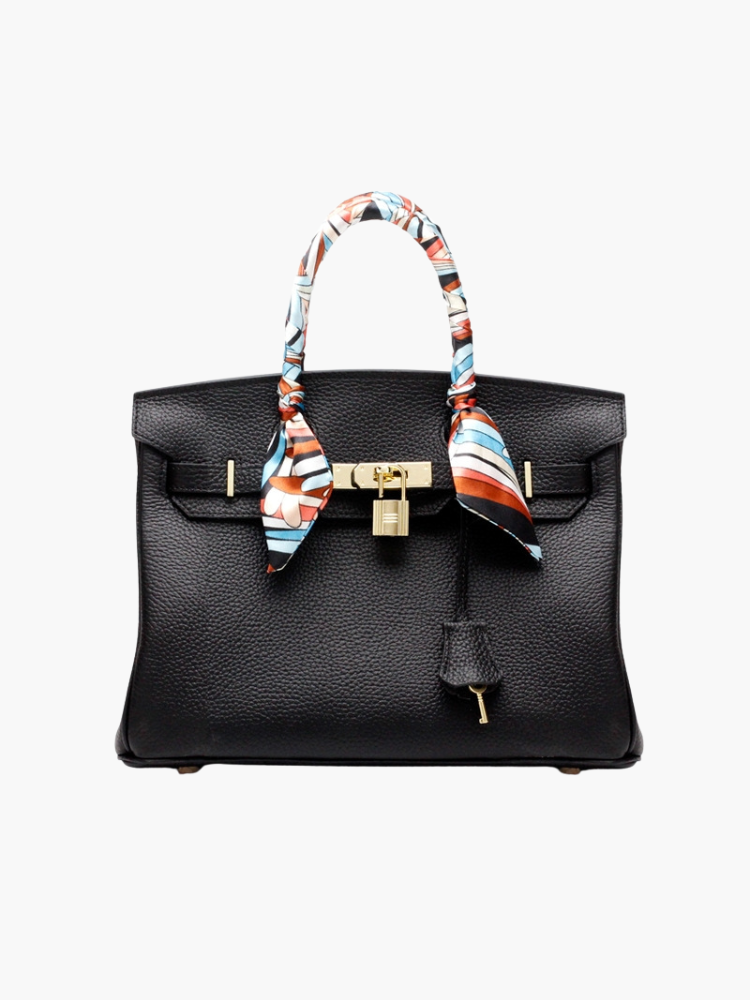 Chic everyday women's leather purse, an organized and luxurious genuine leather bag.