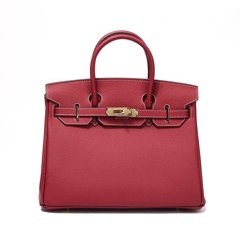 Designer luxury women's leather shoulder bag, sophisticated for daily use.