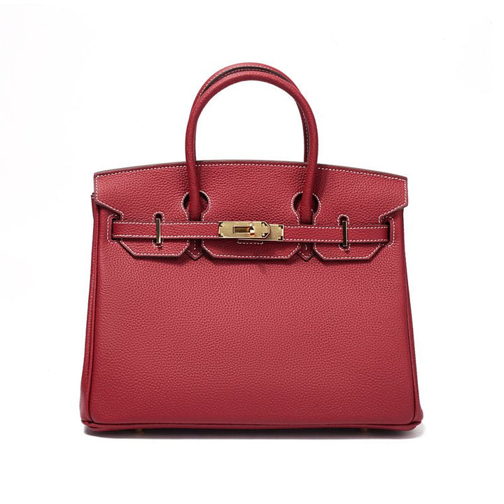 Designer luxury women's leather shoulder bag, sophisticated for daily use.