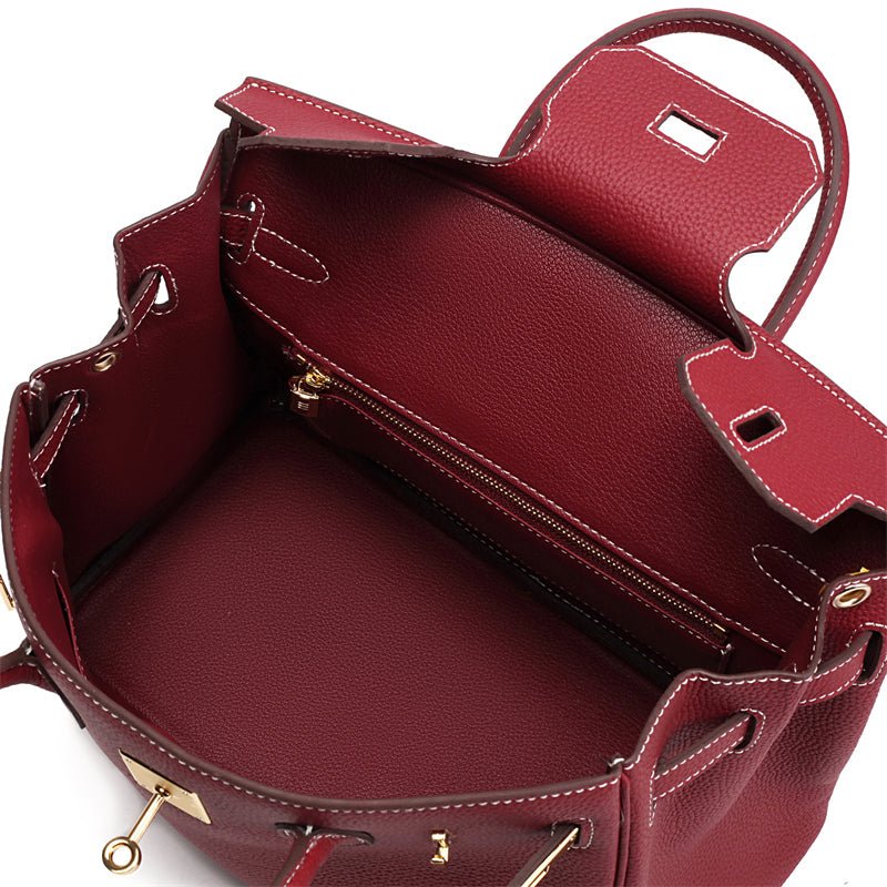 Contemporary women's leather shoulder bag, stylish everyday luxury fashion.