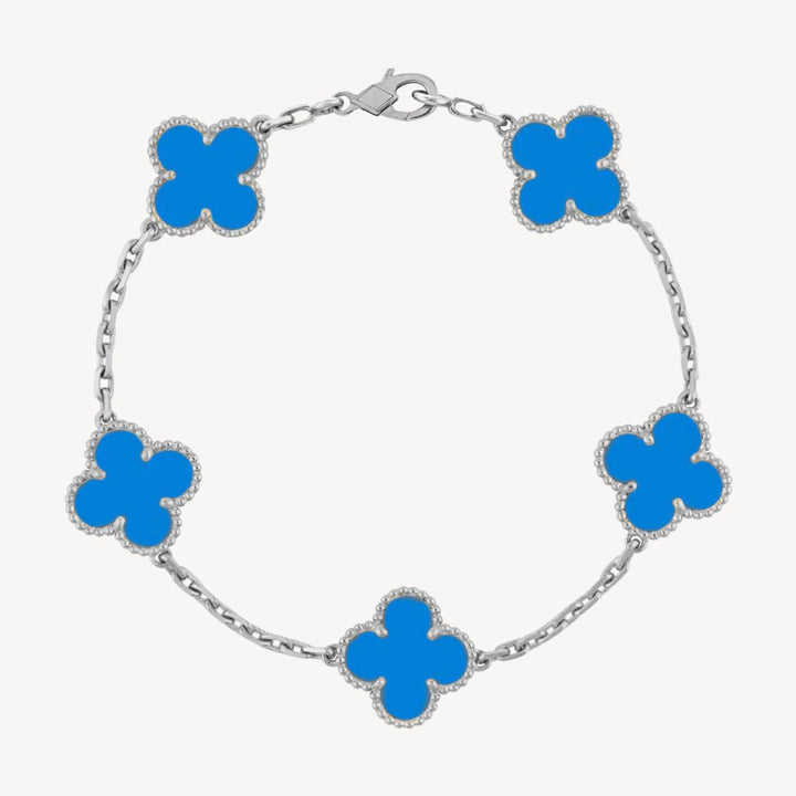 Chic ladies' charm bracelet with polished clover links and agate gemstones.