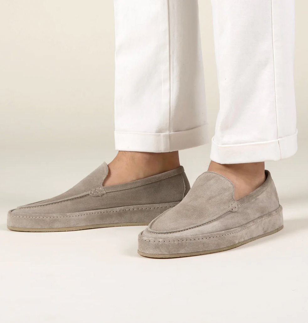 Elegant men's slip-on loafers, cushioned for comfort. Perfect smart casual footwear for versatile fashion.