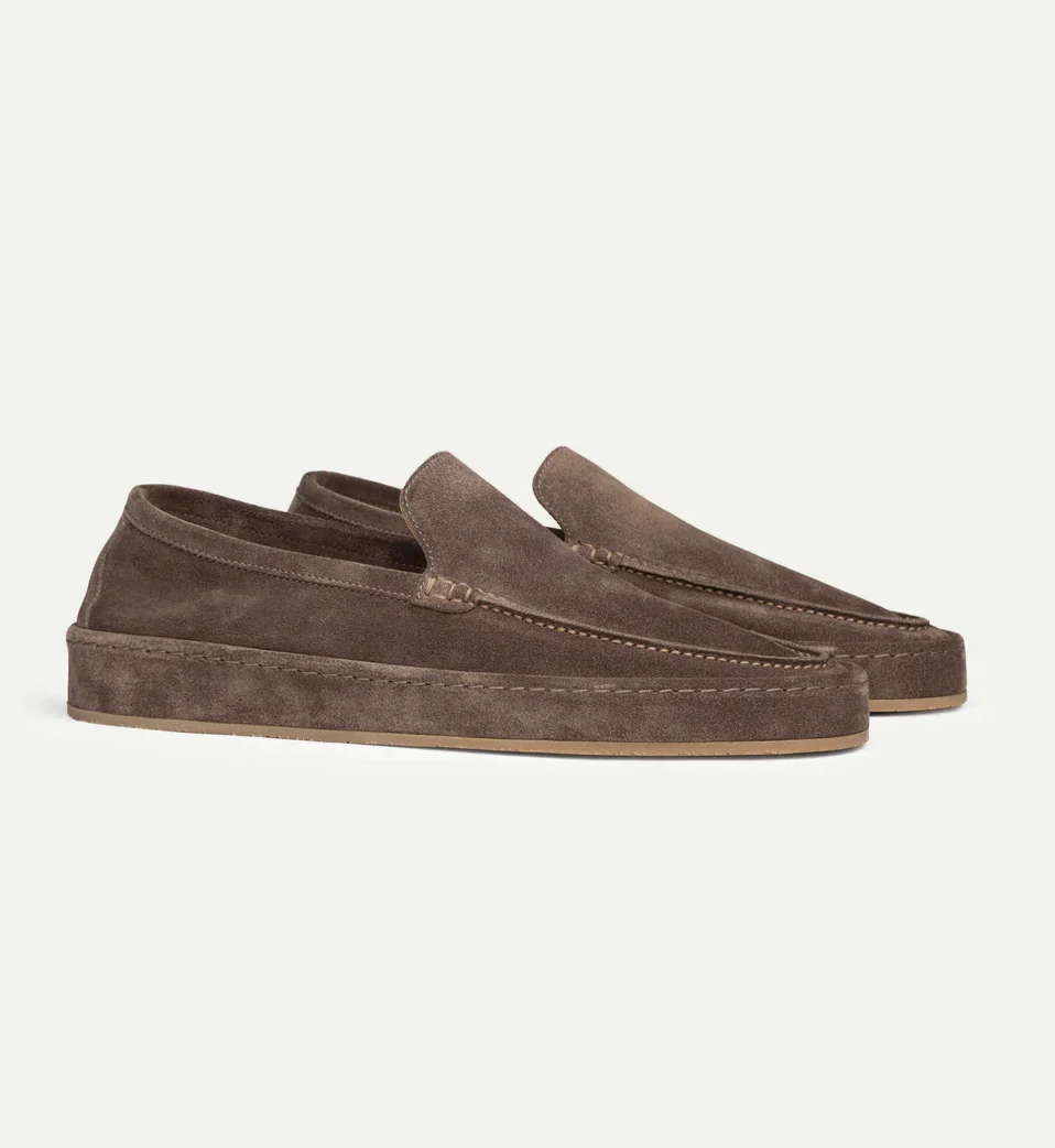High-quality men's slip-on loafers, combining elegant design with cushioned support for smart casual outfits.