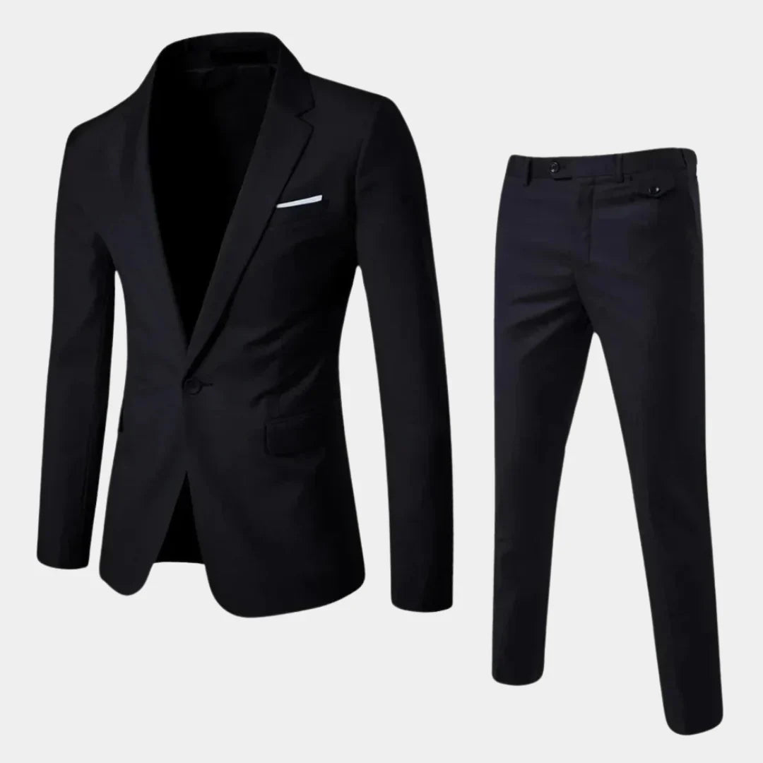 Elegant men's tailored suit, two-piece blazer & trousers set. Perfect for business attire & formal occasions.