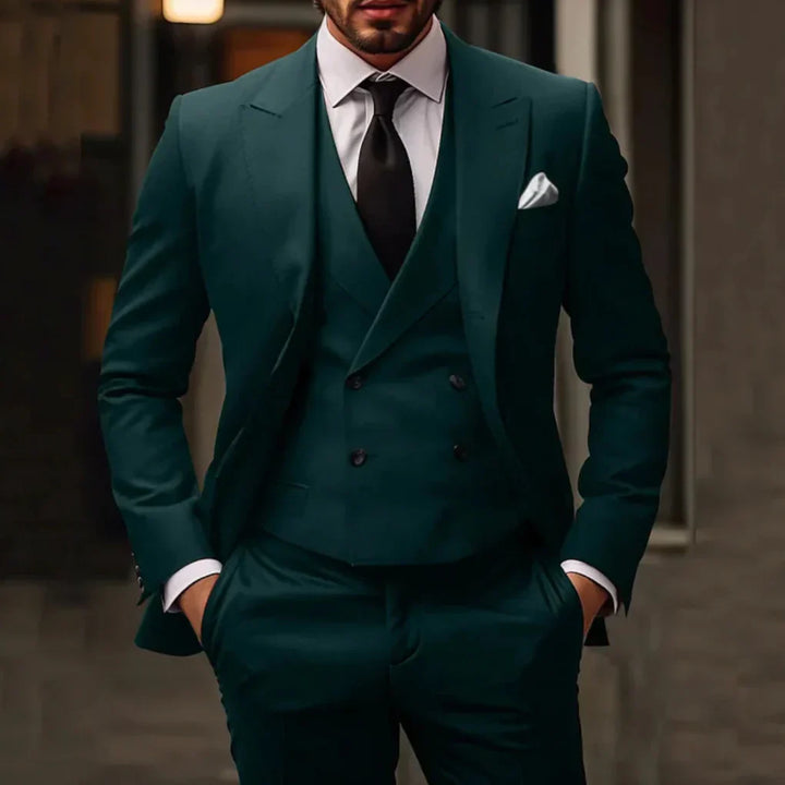 Sophisticated men's vest suit. A tailored three-piece set, ideal for formal events, offering a sharp, professional look.