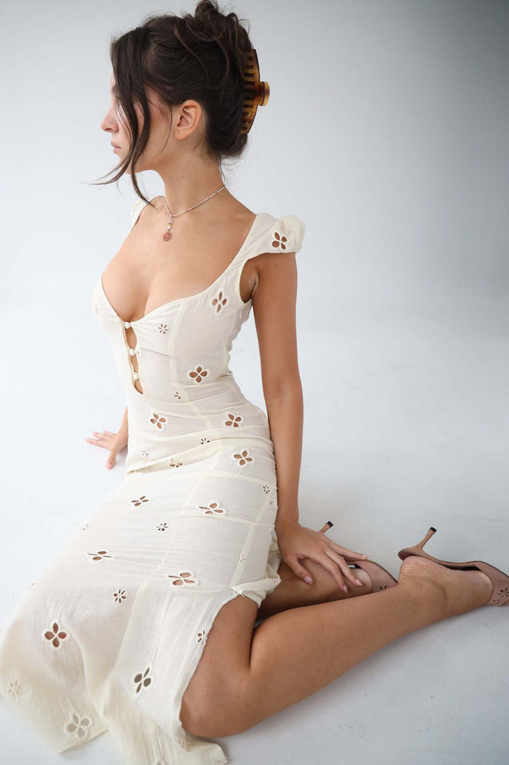 Stylish white mermaid dress for women, designed as a chic wedding guest outfit, highlighting an elegant aesthetic.