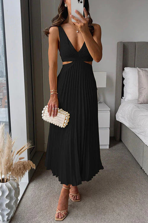 Elegant pleated maxi dress for women, flowy V-neck summer gown with cut-out waist, sleeveless design
