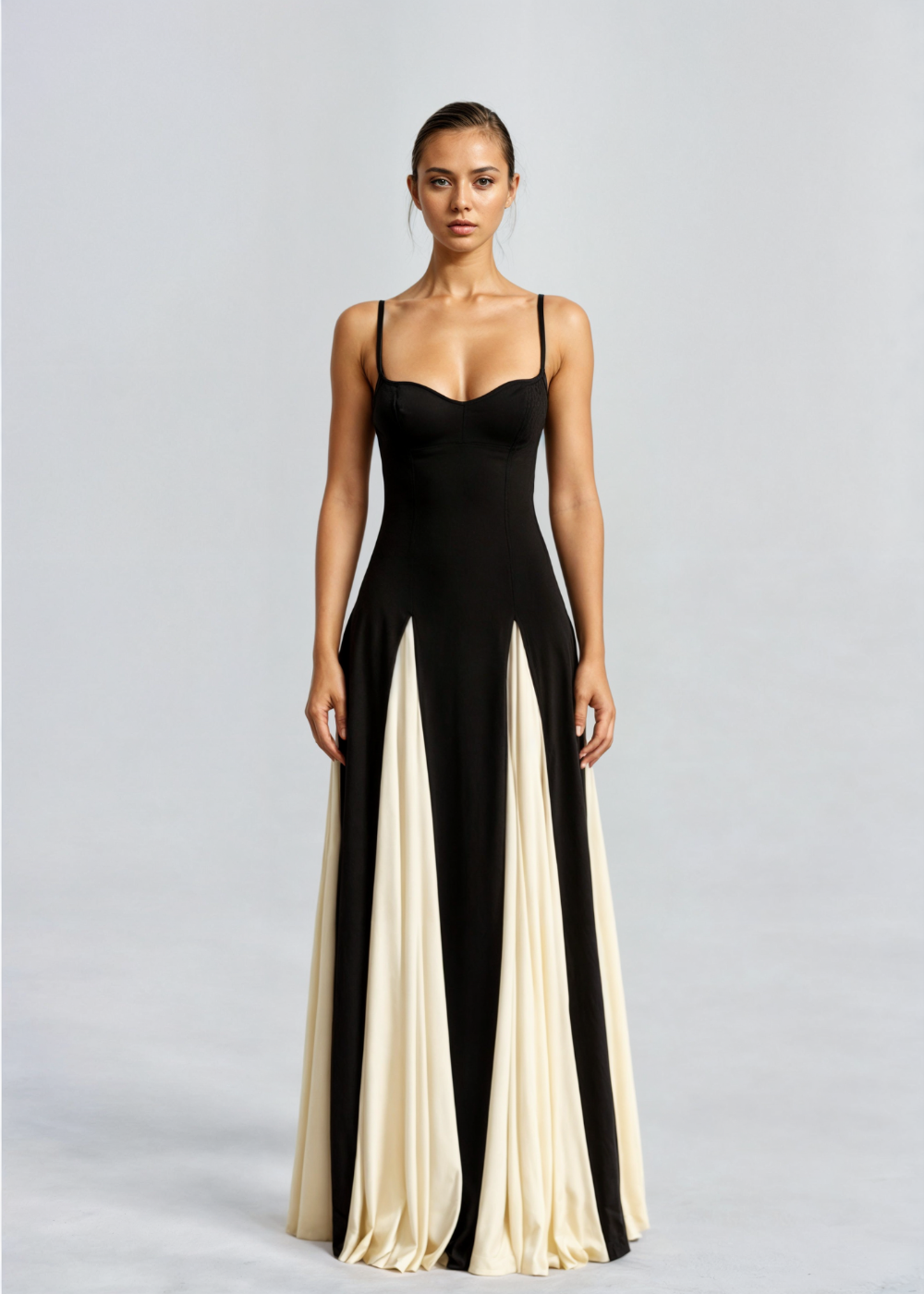Sophisticated women's two-tone maxi dress, an elegant choice for evening wear