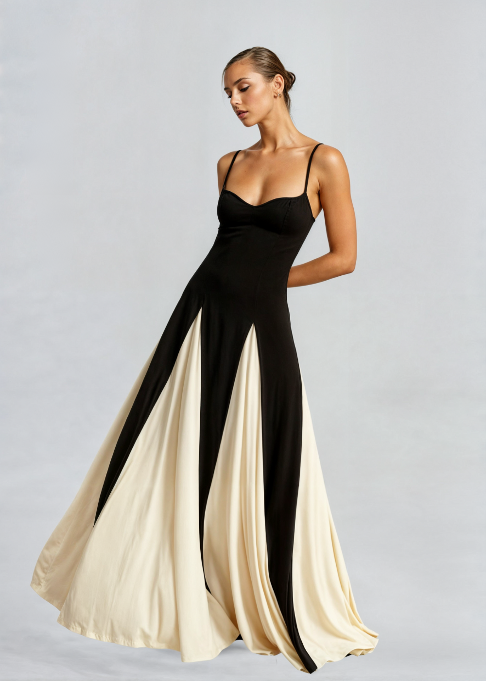 Maxi evening dress for women, featuring a stylish two-tone design, formal
