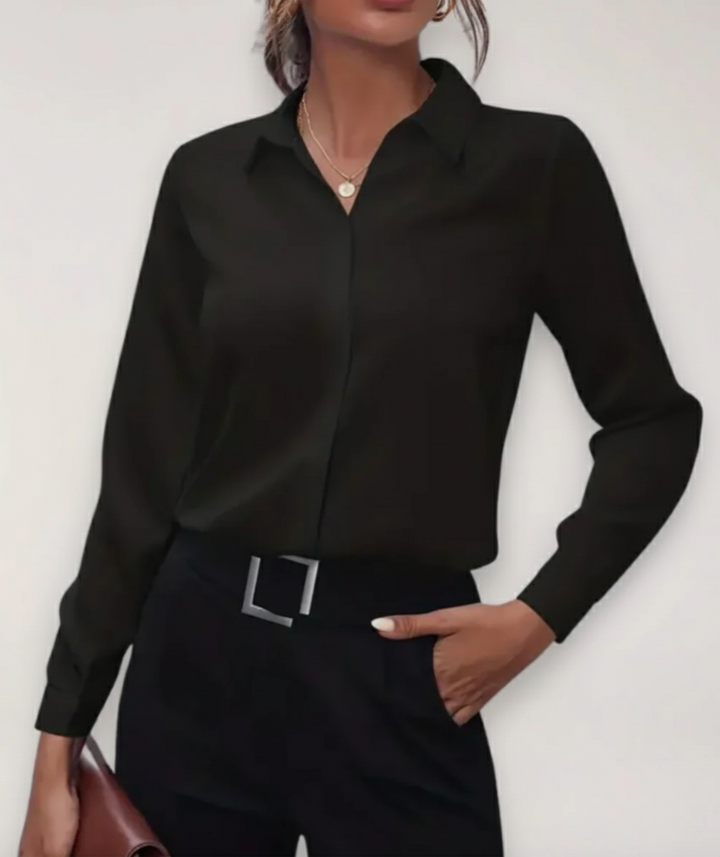 Classic women's button-up work blouse in a tailored fit, ideal for business casual