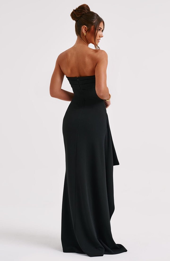 Gorgeous women's strapless maxi dress with a stylish high slit, an essential piece for evening wear.
