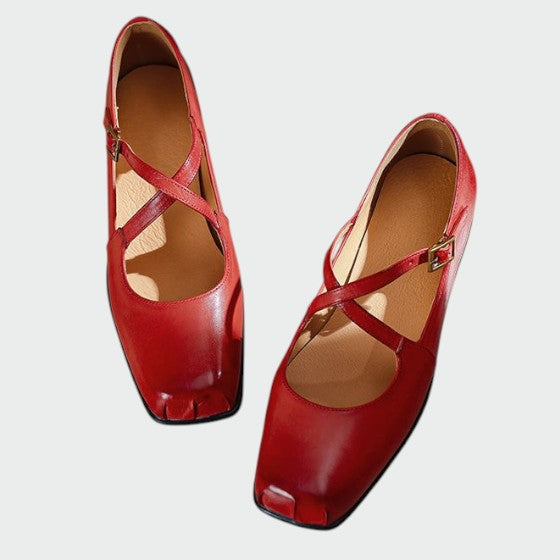 Black leather Mary Jane shoes for women, featuring a modern square toe and comfortable block heel