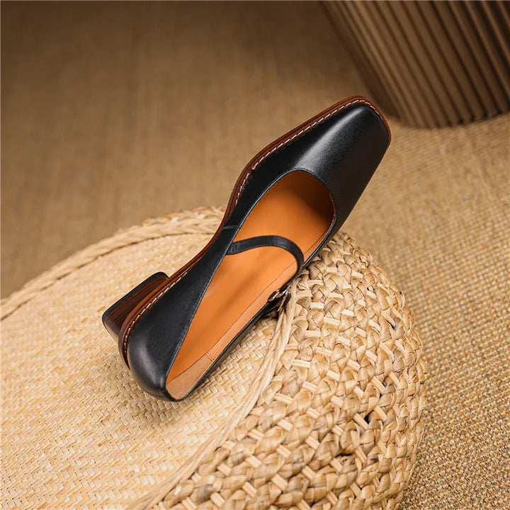 Versatile women's block heel shoes with elegant strap, perfect for warm weather and chic casual outfits.