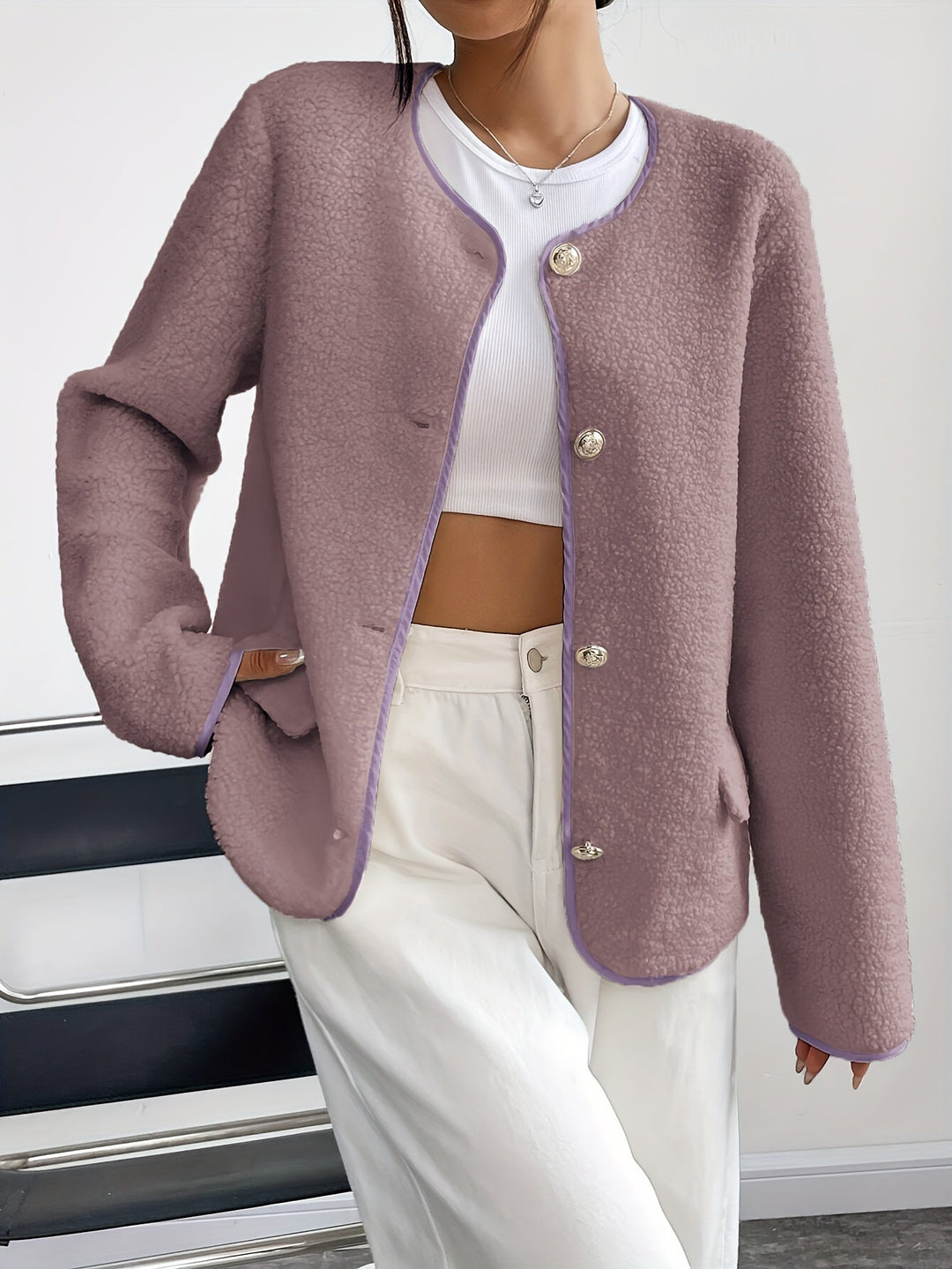 Fall fashion women's elegant button-front jacket, a must-have for autumn layering.