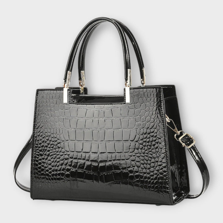 Women's structured tote bag in a classic design, versatile for everyday fashion and elegant occasions.