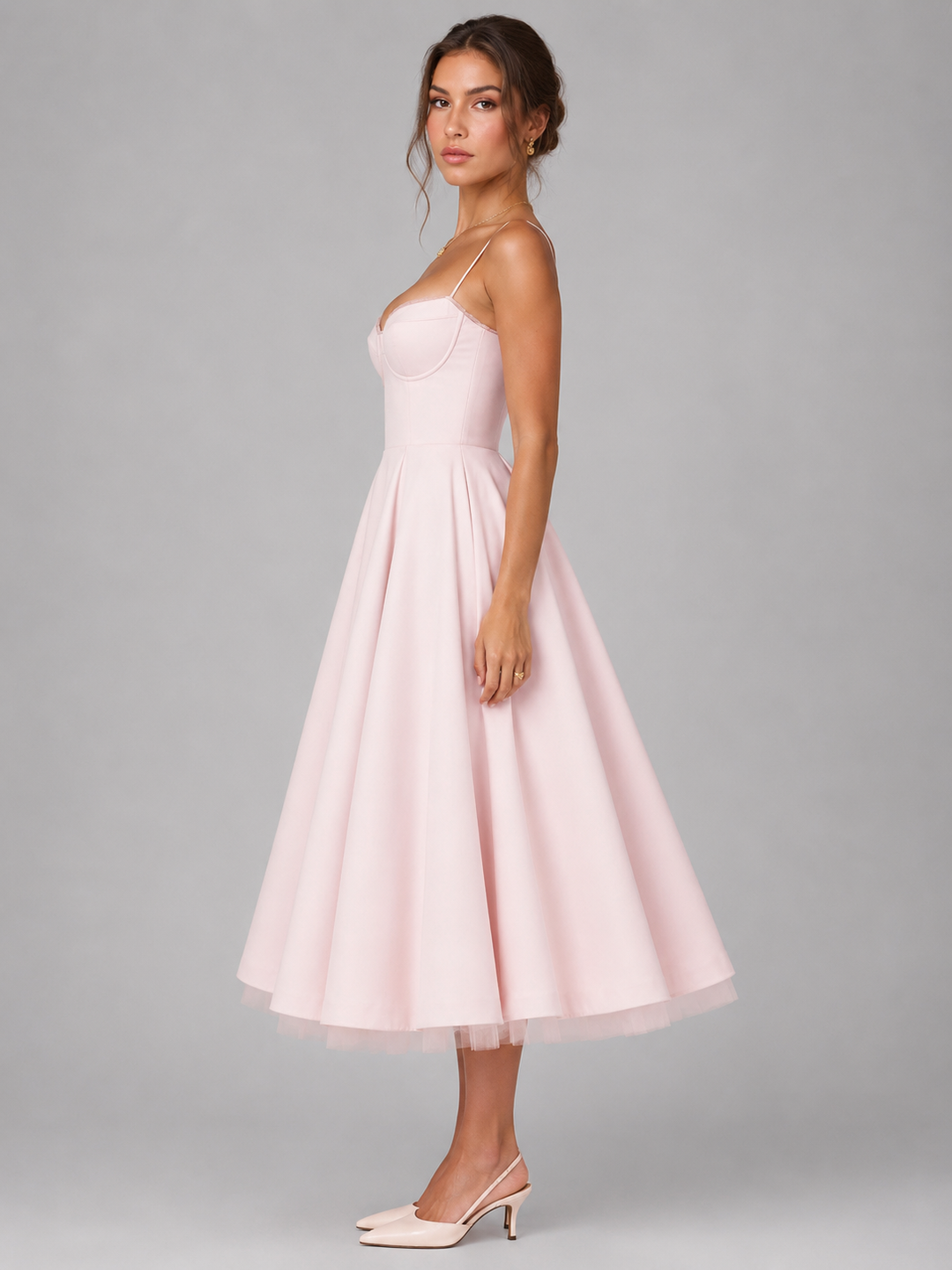 Trendy women's full skirt midi dress with a structured corset. A must-have for elegant summer fashion and spring style.