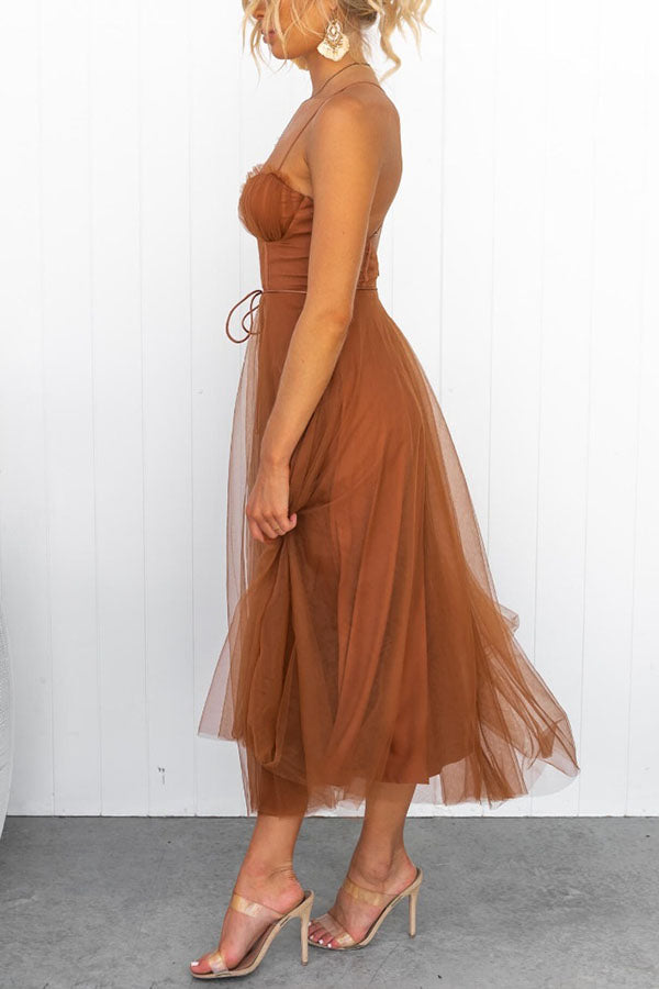 Women's wedding guest dress: Elegant corset midi with a delicate tulle skirt & spaghetti straps.
