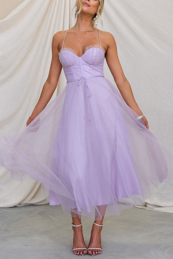 Flattering silhouette: Women's elegant corset tulle midi dress, perfect for summer formals.
