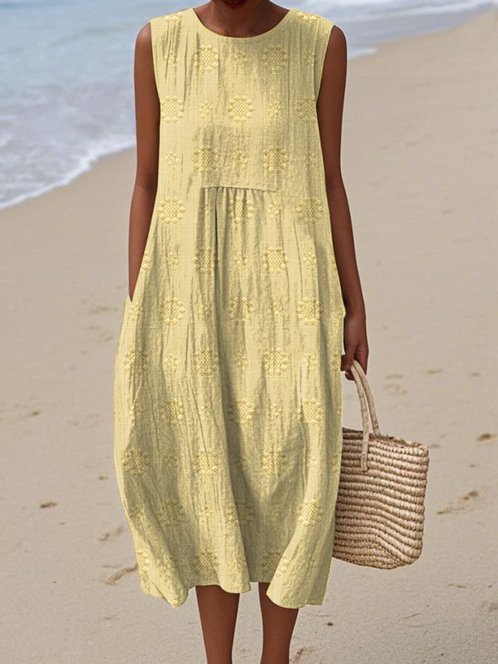 Lightweight cotton maxi dress for women, an essential piece for any summer wardrobe