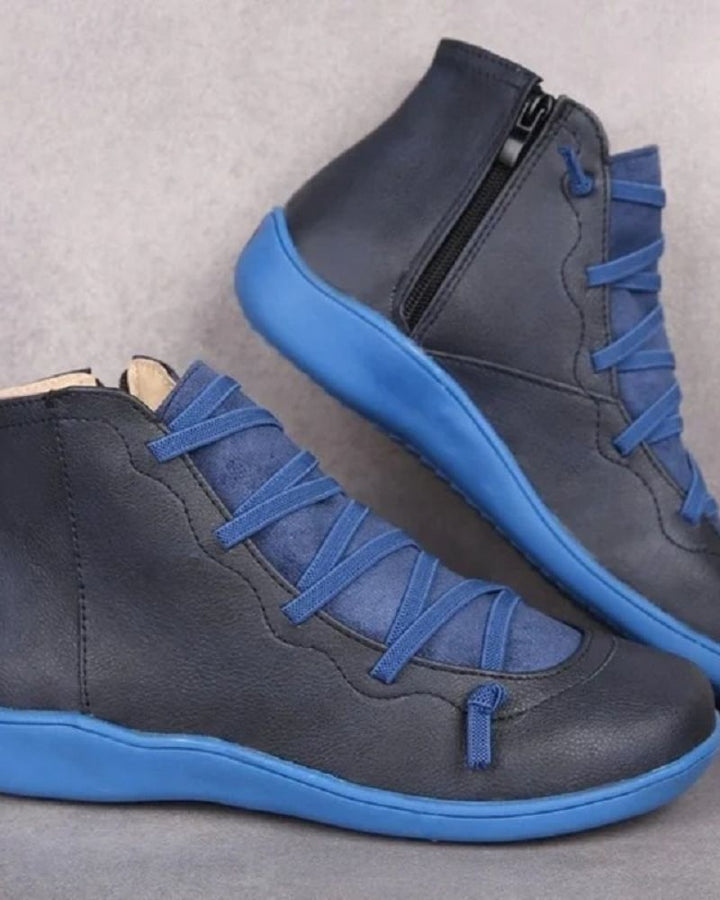Stylish women's comfortable boots, versatile everyday footwear for durable autumn & winter fashion.