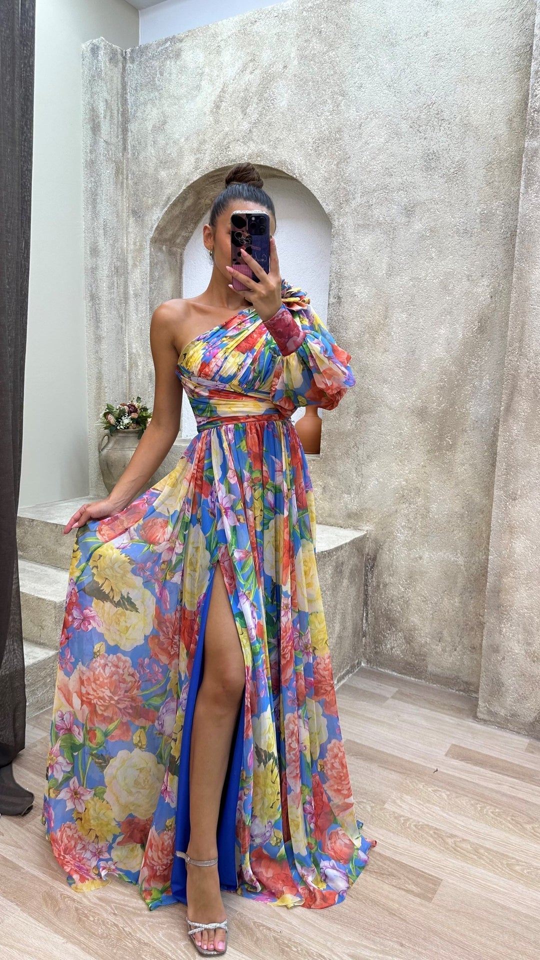 Ladies' elegant floral print maxi dress, ideal for occasion wear and summer fashion