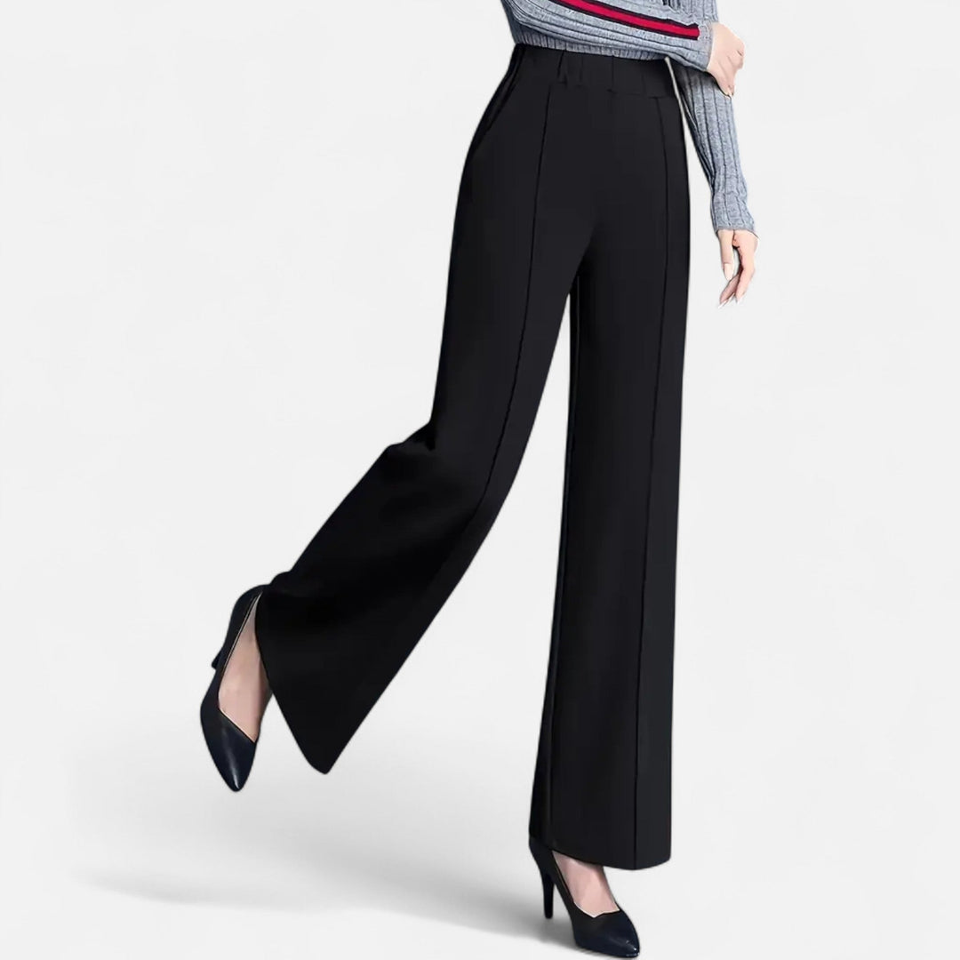 Modern women's trousers: high-waist, straight-leg, designed for an elegant and comfortable fit.