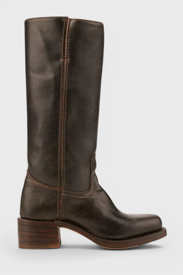 Brown women's knee-high boots, combining comfort, elegance, and a fashionable stacked heel.