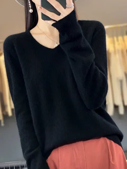 Versatile women's knit sweater, chic long-sleeve top for fall style, great for elegant or casual looks.