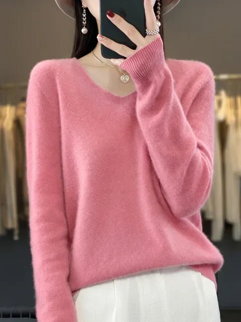 Chic women's knitwear, essential long-sleeve sweater for fall & winter, a cozy & elegant soft top.