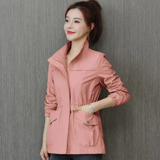 Casual women's blue lightweight trench coat with belt, ideal fashion coat for rainwear in spring