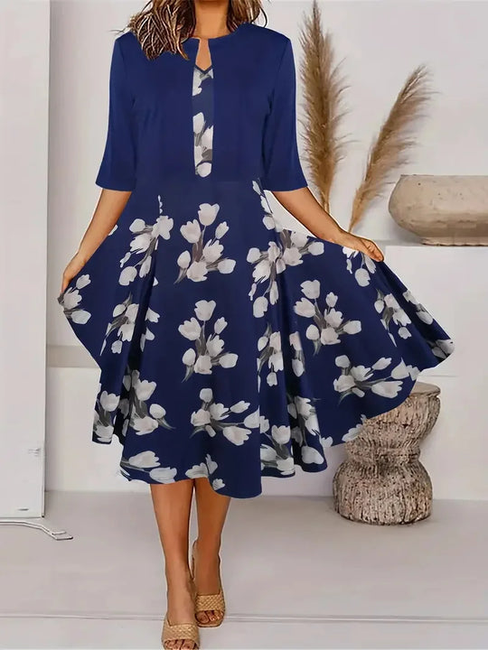 New arrival: Stylish women's maxi dress in a flowing design, ideal for an elegant look