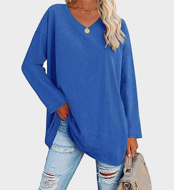 Cozy long sleeve women's elegant sweater, soft knit for everyday comfort.