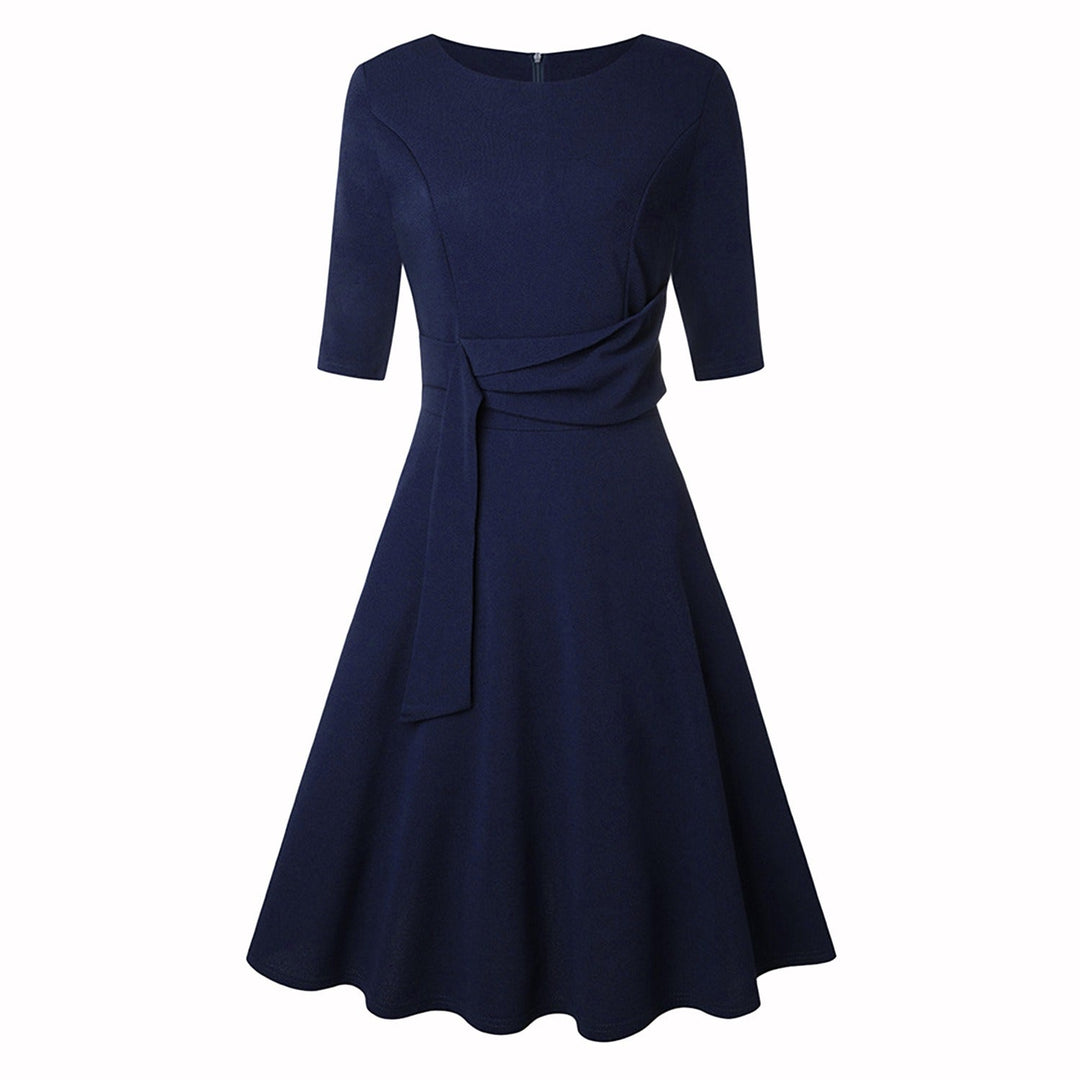 Fashionable women's midi blouse, elegant bow detail. Ideal for office wear or parties. Chic and versatile 3/4 sleeve top.