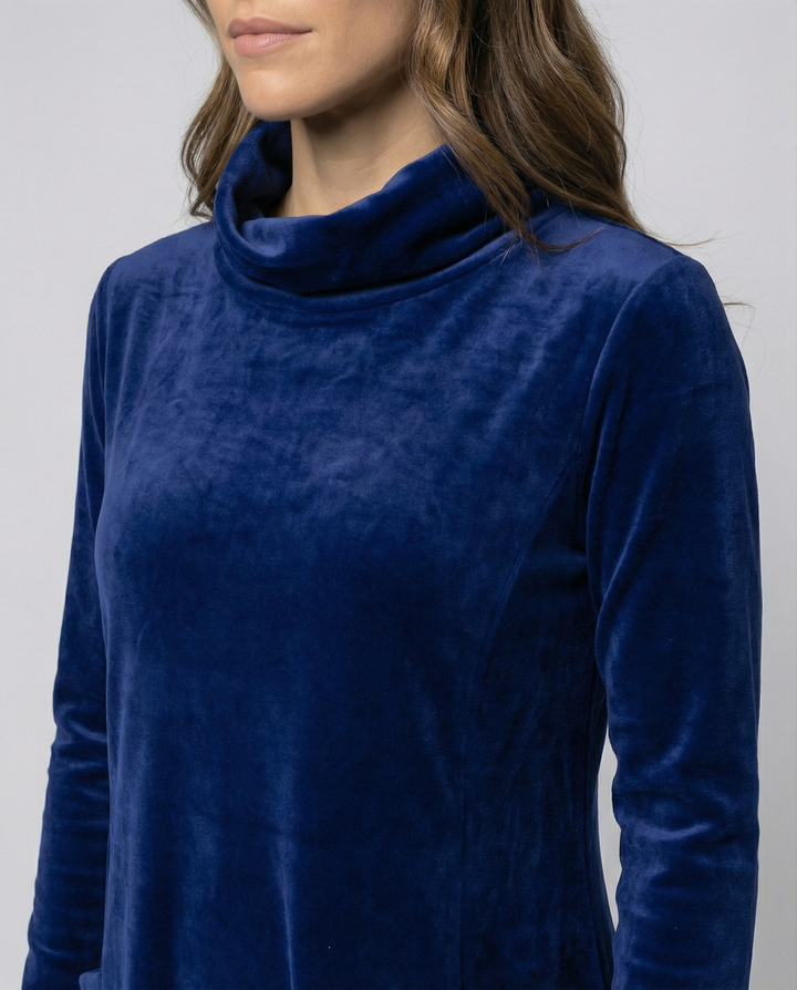 Versatile women's elegant midi dress, perfect for any occasion, featuring pockets & long sleeves.