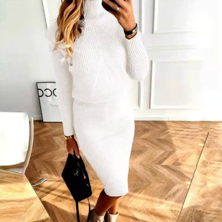 Versatile women's midi sweater dress with long sleeves, a comfortable style.
