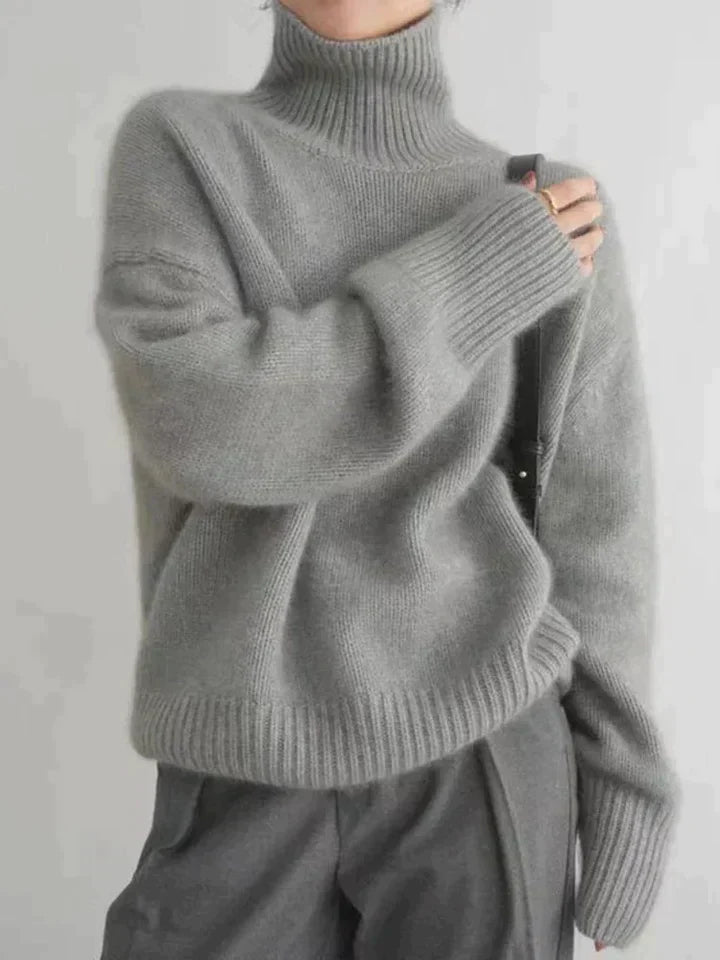 New women's turtleneck sweater, soft wool-like knit for comfortable and stylish winter wear