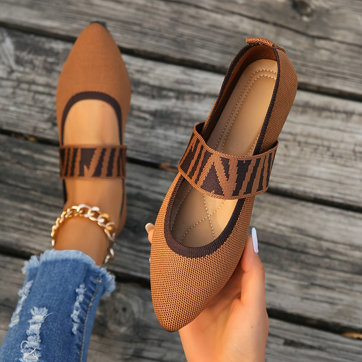 Women's comfortable patterned pointed toe flats, ideal for casual wear