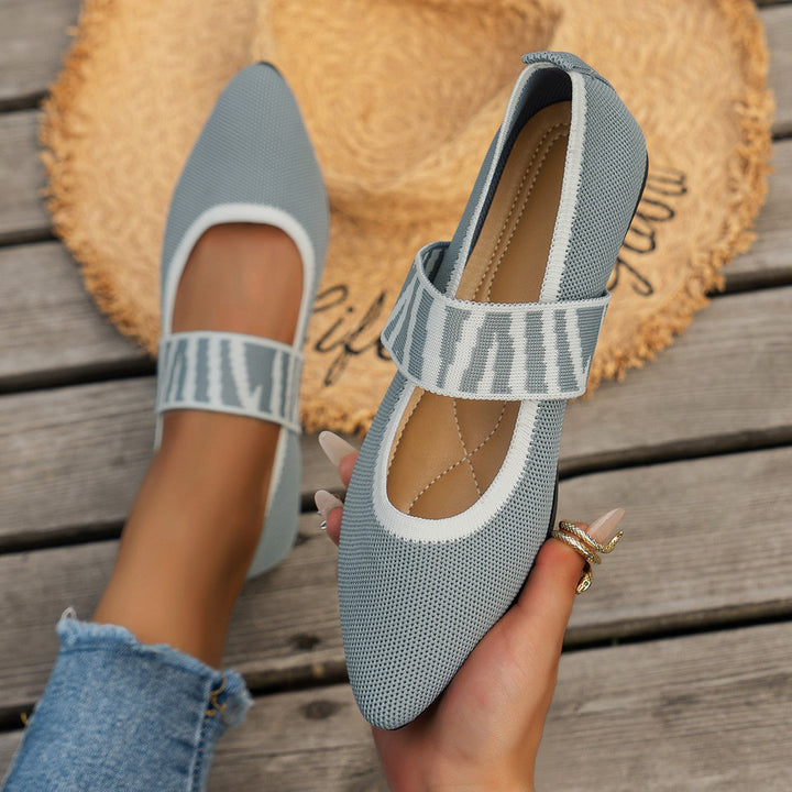 Casual and elegant women's patterned pointed toe flats, versatile footwear