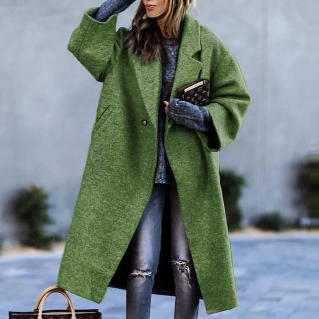 Chic women's polyester jacket, ideal for elegant layering and cold weather, long sleeve design