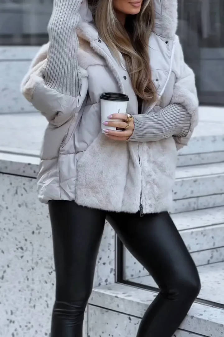 Women's winter coat: elegant quilted puffer jacket, fully lined with soft, warm teddy material.