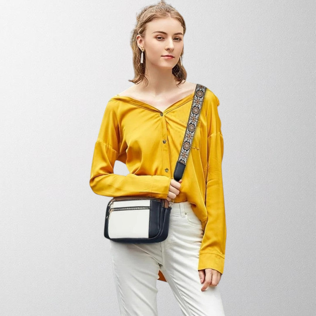 Everyday women's crossbody bag, a refined and elegant accessory for any outfit
