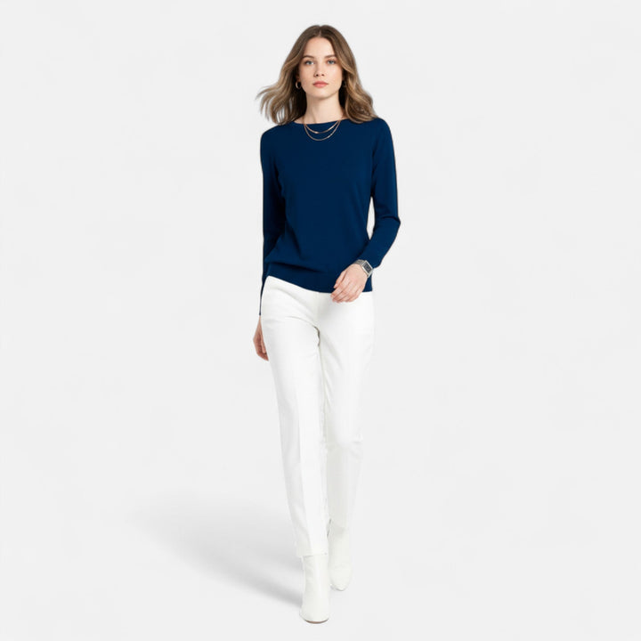 Versatile women's long-sleeve round-neck sweater, ideal for autumn wear, winter layering, and everyday elegance.