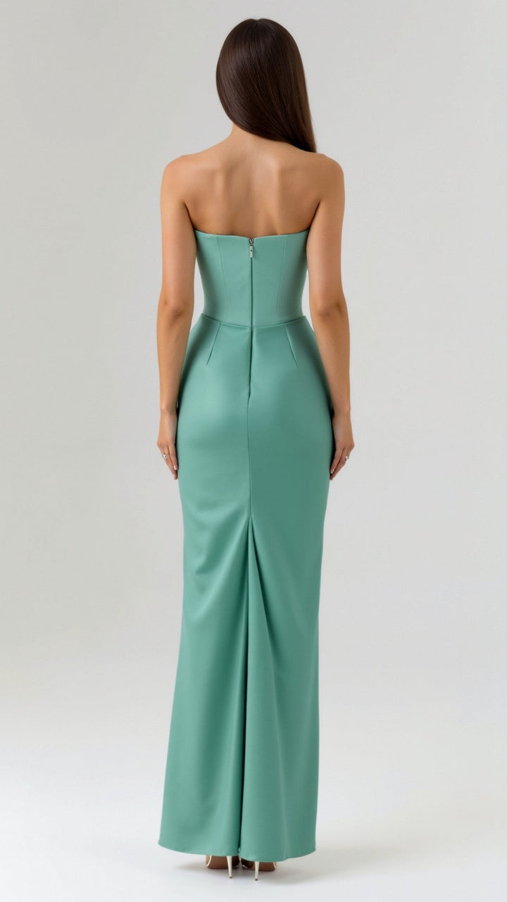 An elegant women's long dress, a versatile column maxi style for many occasions.