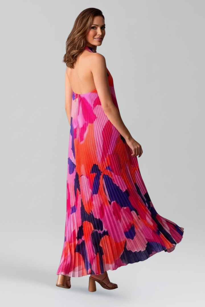 Beautiful pleated maxi dress for women, offering a comfortable and stylish fit.